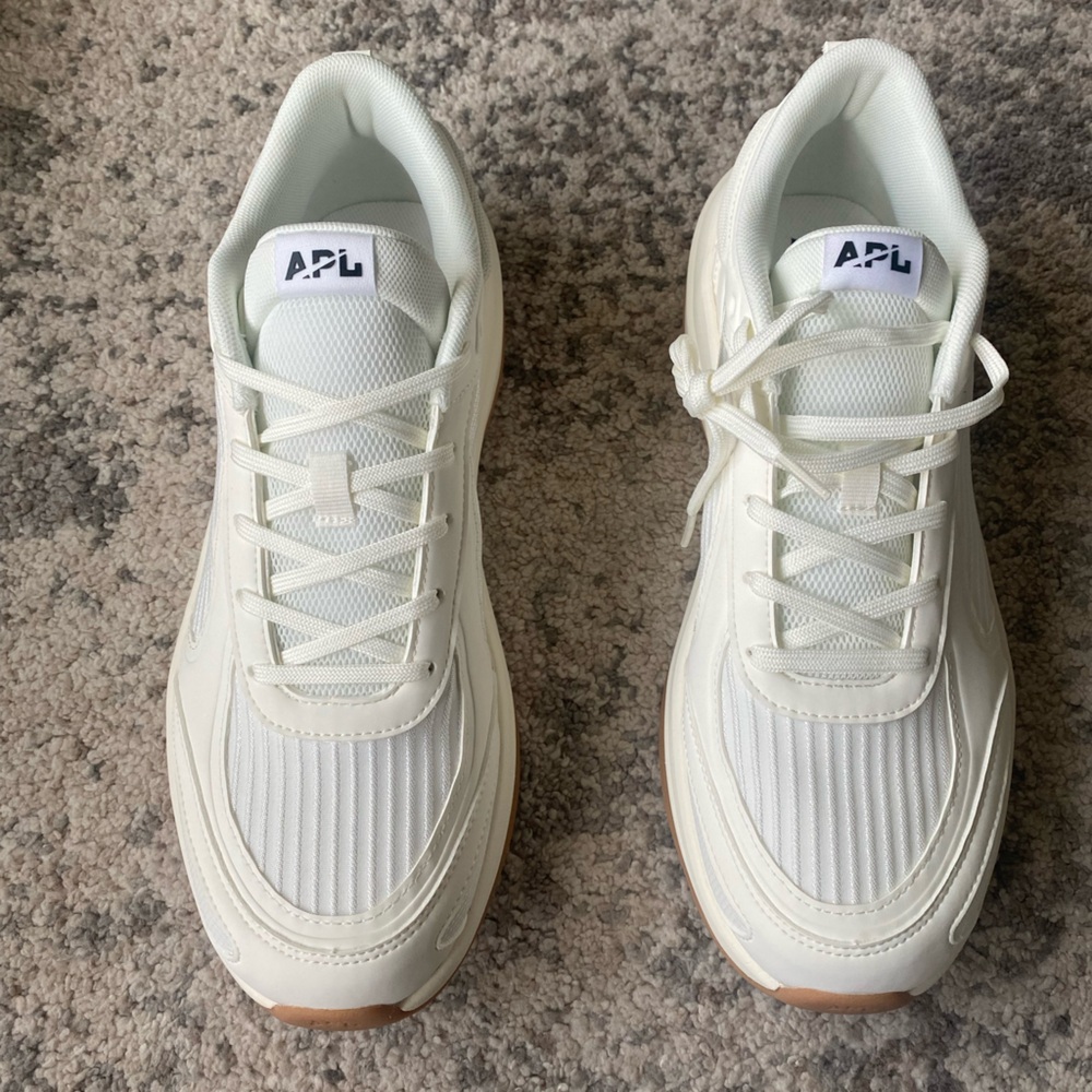 APL Women’s Jogger Sneaker Size 10.5